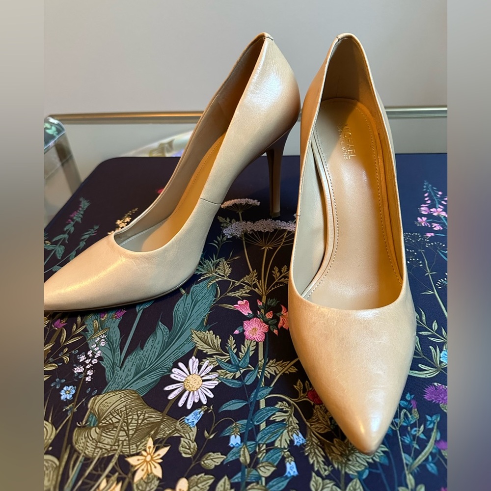 Michael Kors Leather Pointed Toe Nude Heels - Size 10